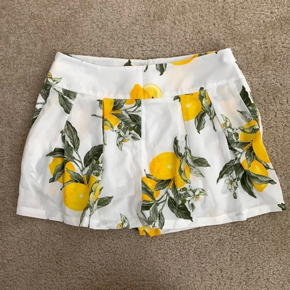 Moon river lemon print shorts - Picture 2 of 4